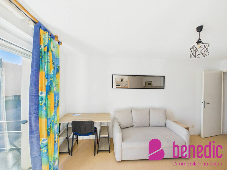 57581322e - Attribut alt par défaut.