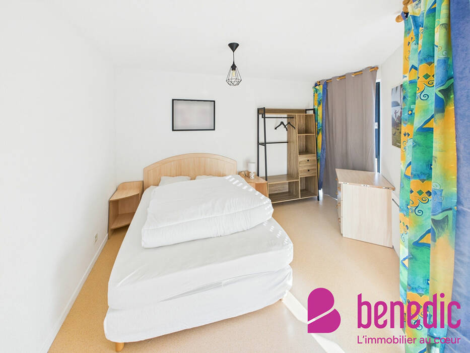 57581322f - Attribut alt par défaut.