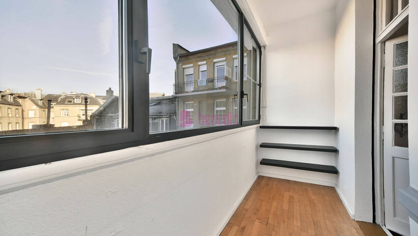 55694210g - Attribut alt par défaut.