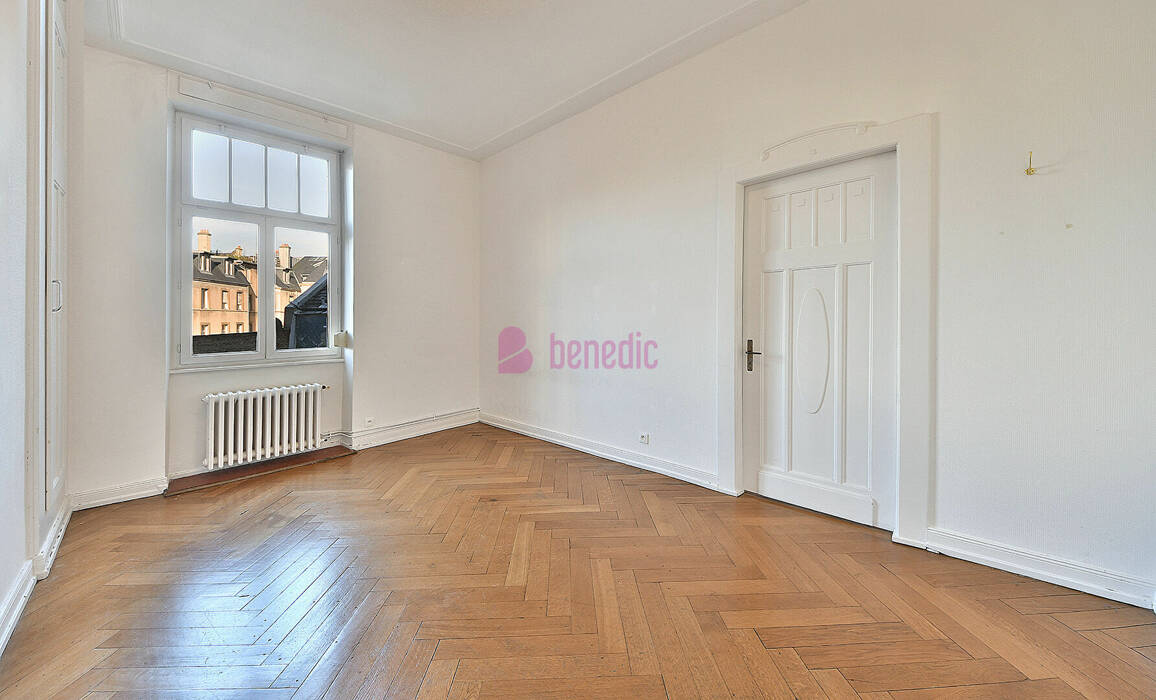 55694210l - Attribut alt par défaut.