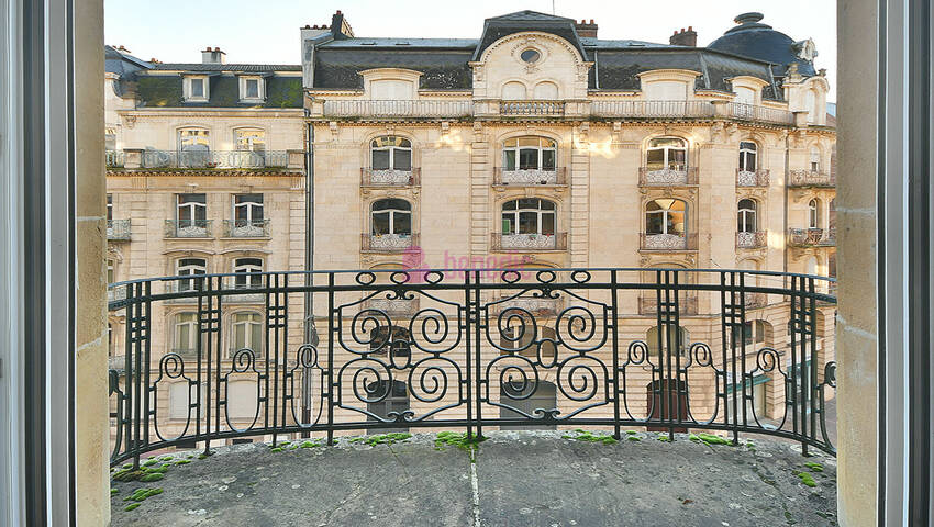 55694210e - Attribut alt par défaut.