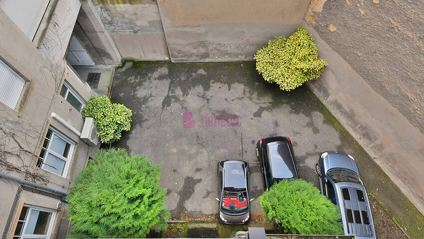 55694210j - Attribut alt par défaut.