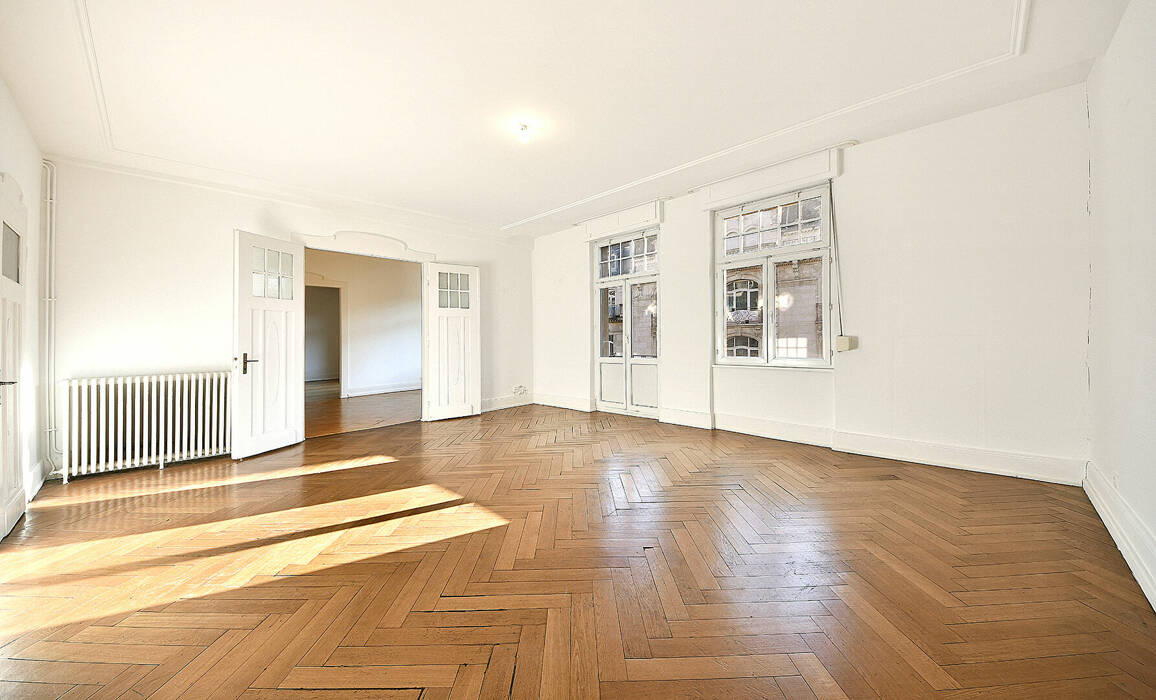 55694210m - Attribut alt par défaut.