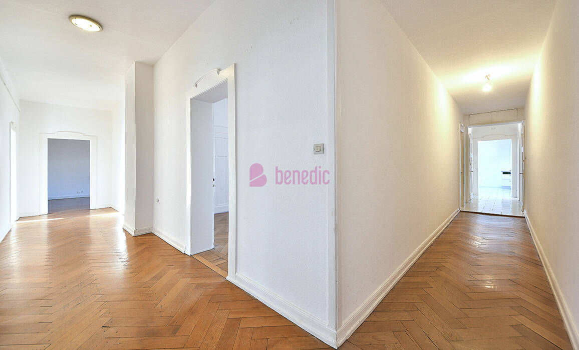 55694210s - Attribut alt par défaut.