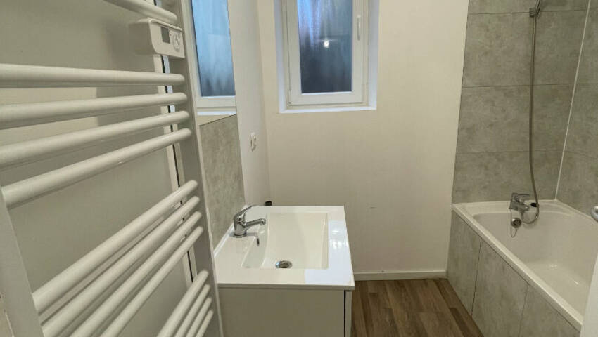 57651863g - Attribut alt par défaut.