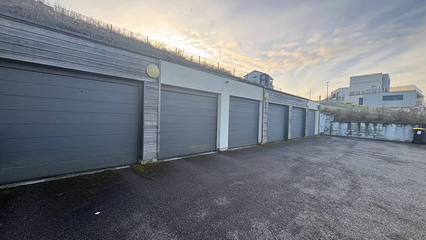 57750395d - Attribut alt par défaut.