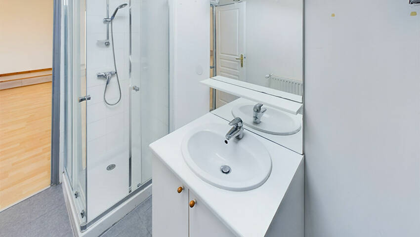 37204333m - Attribut alt par défaut.