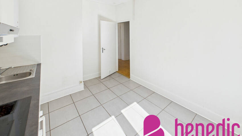 11885324d - Attribut alt par défaut.