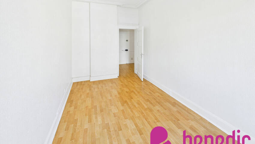 11885324g - Attribut alt par défaut.