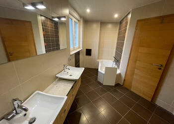 57012813c - Attribut alt par défaut.