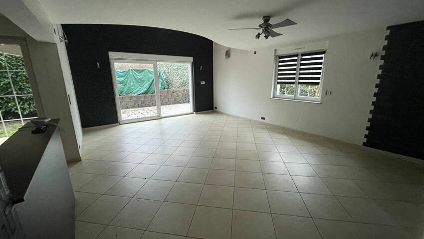 57012813e - Attribut alt par défaut.