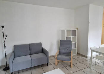 57877734a - Attribut alt par défaut.