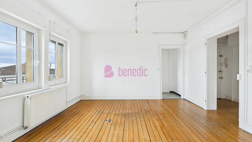 57771361l - Attribut alt par défaut.