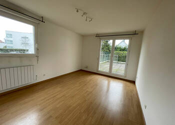 57835461a - Attribut alt par défaut.