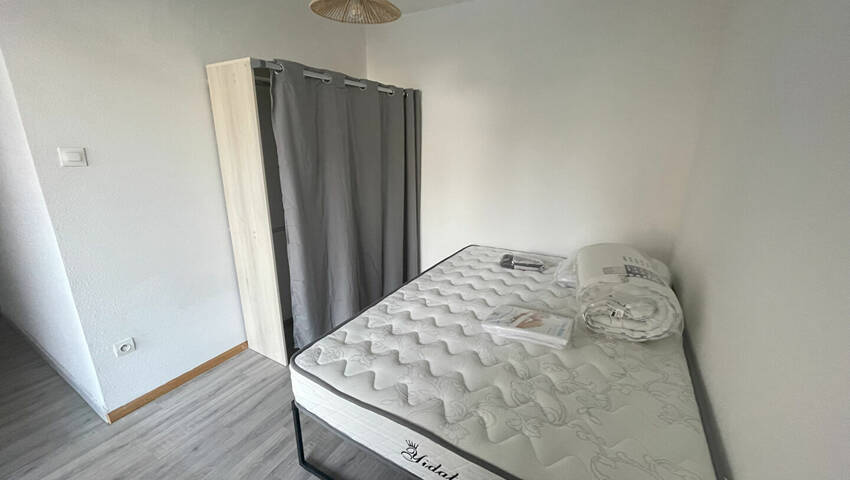 57945269f - Attribut alt par défaut.