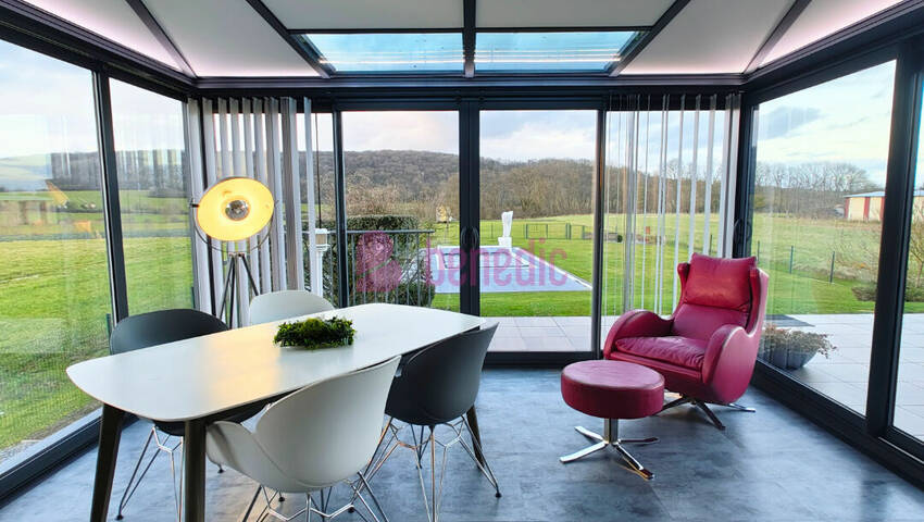 57947661c - Attribut alt par défaut.