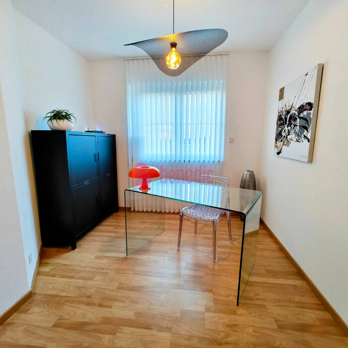 57947661k - Attribut alt par défaut.