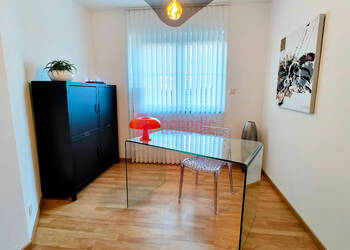 57947661b - Attribut alt par défaut.