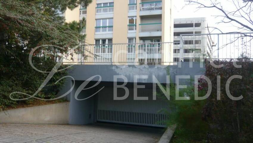 4247296a - Attribut alt par défaut.