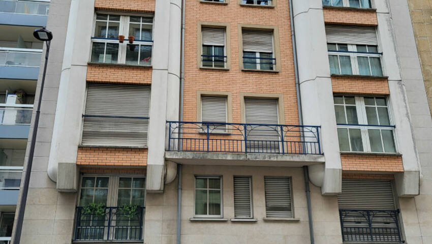 57968695b - Attribut alt par défaut.