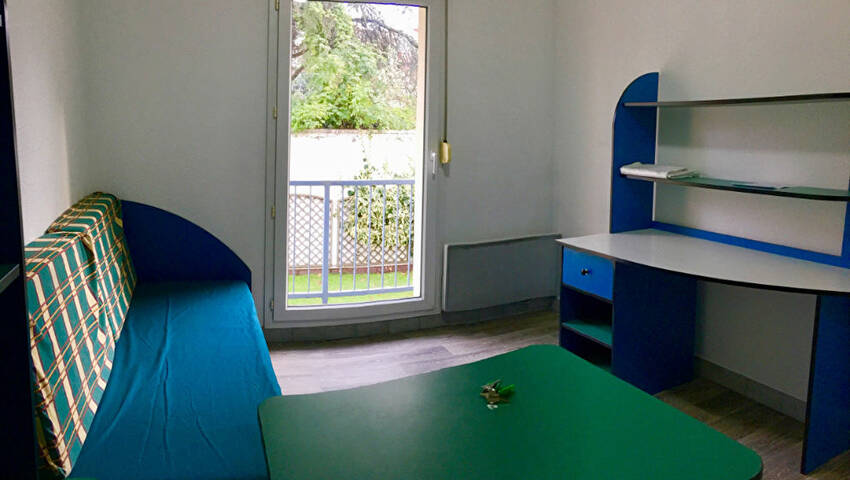 34671965c - Attribut alt par défaut.