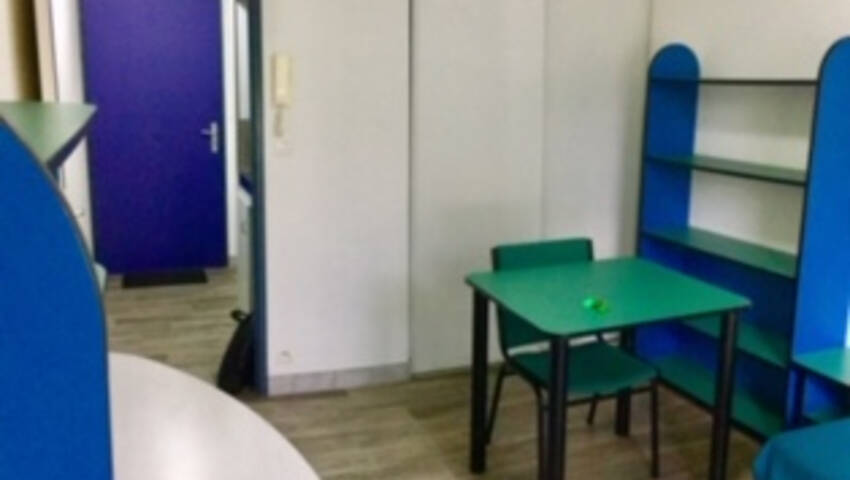 34671965d - Attribut alt par défaut.