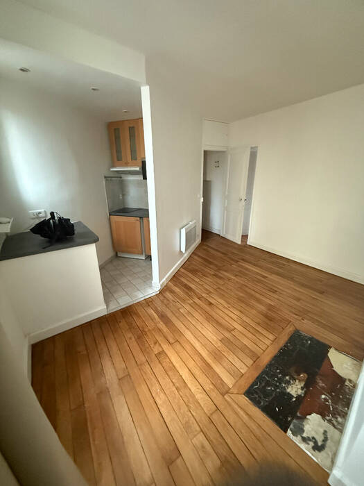 58056399b - Attribut alt par défaut.