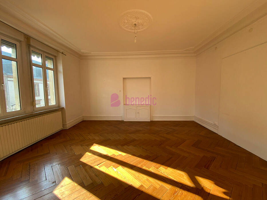 58067816d - Attribut alt par défaut.