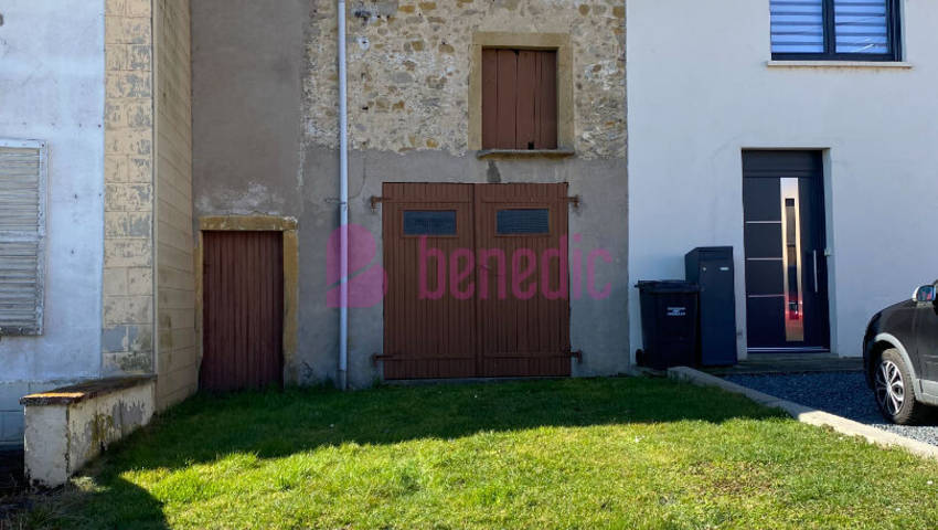 54434044b - Attribut alt par défaut.