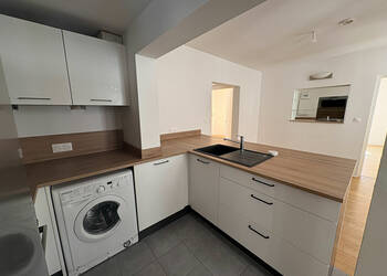 58116206c - Attribut alt par défaut.