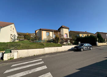 58174644c - Attribut alt par défaut.