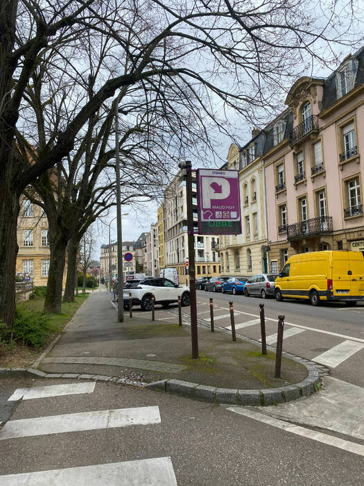 58214388c - Attribut alt par défaut.