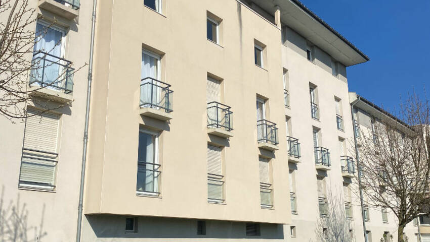 58222330b - Attribut alt par défaut.