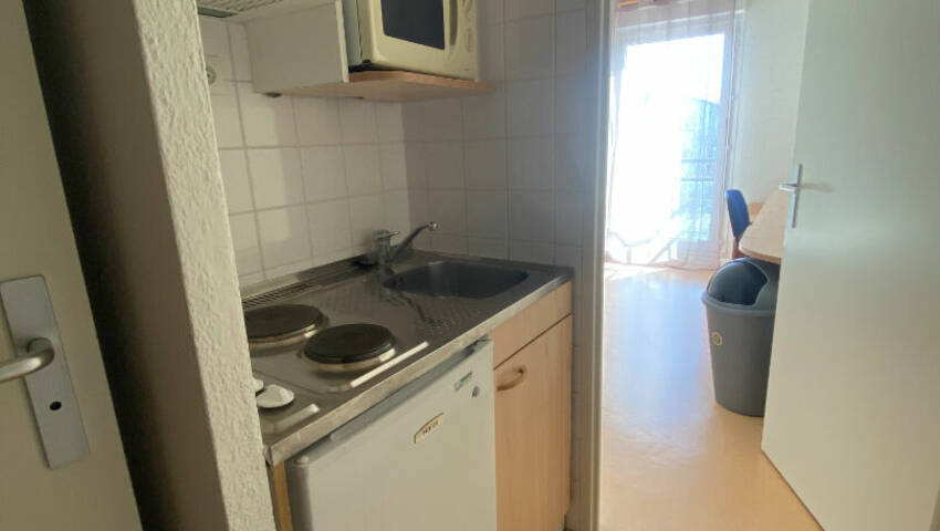 58222330d - Attribut alt par défaut.