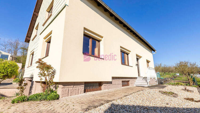 58246778a - Attribut alt par défaut.