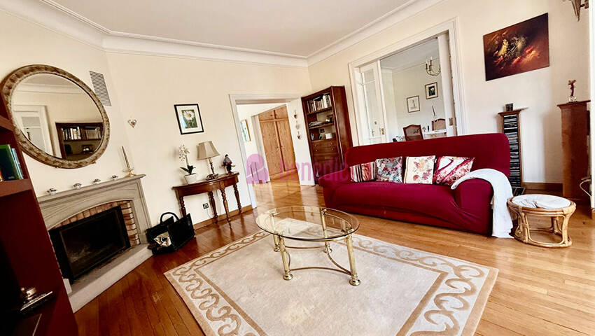 58165268d - Attribut alt par défaut.