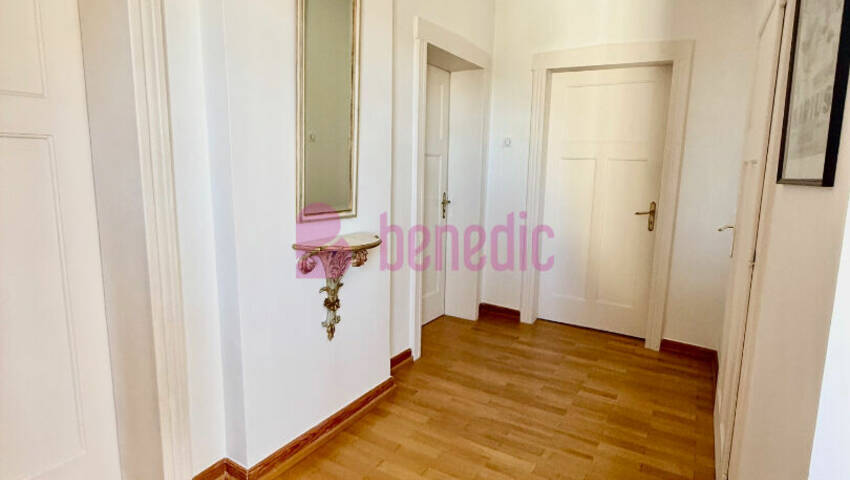 58165268k - Attribut alt par défaut.