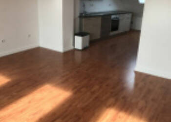 58263370b - Attribut alt par défaut.