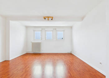 58263370b - Attribut alt par défaut.