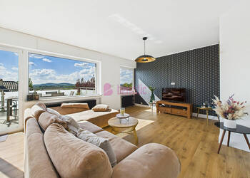 58037527b - Attribut alt par défaut.