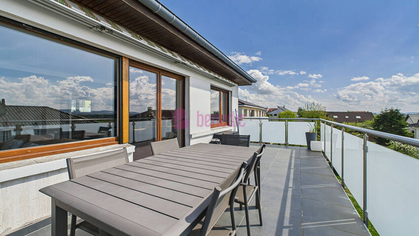 58037527d - Attribut alt par défaut.