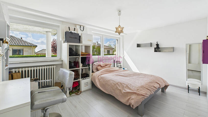 58037527g - Attribut alt par défaut.