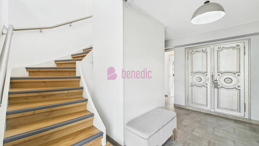 58037527l - Attribut alt par défaut.