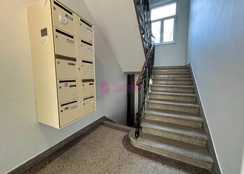 58325713c - Attribut alt par défaut.