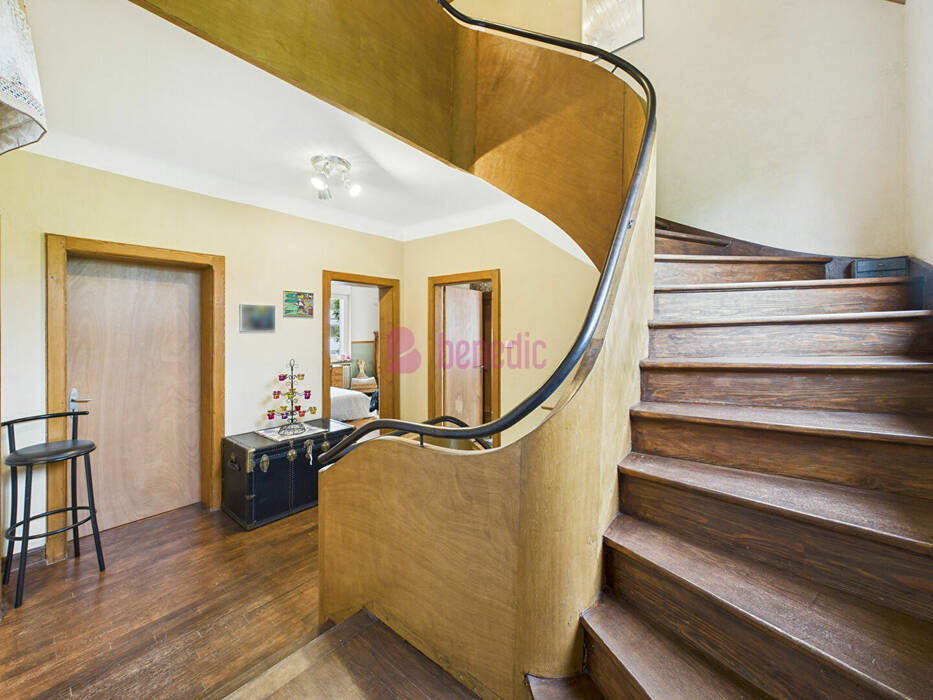 57915499b - Attribut alt par défaut.