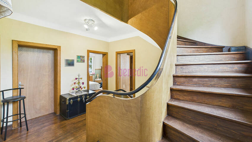 57915499b - Attribut alt par défaut.