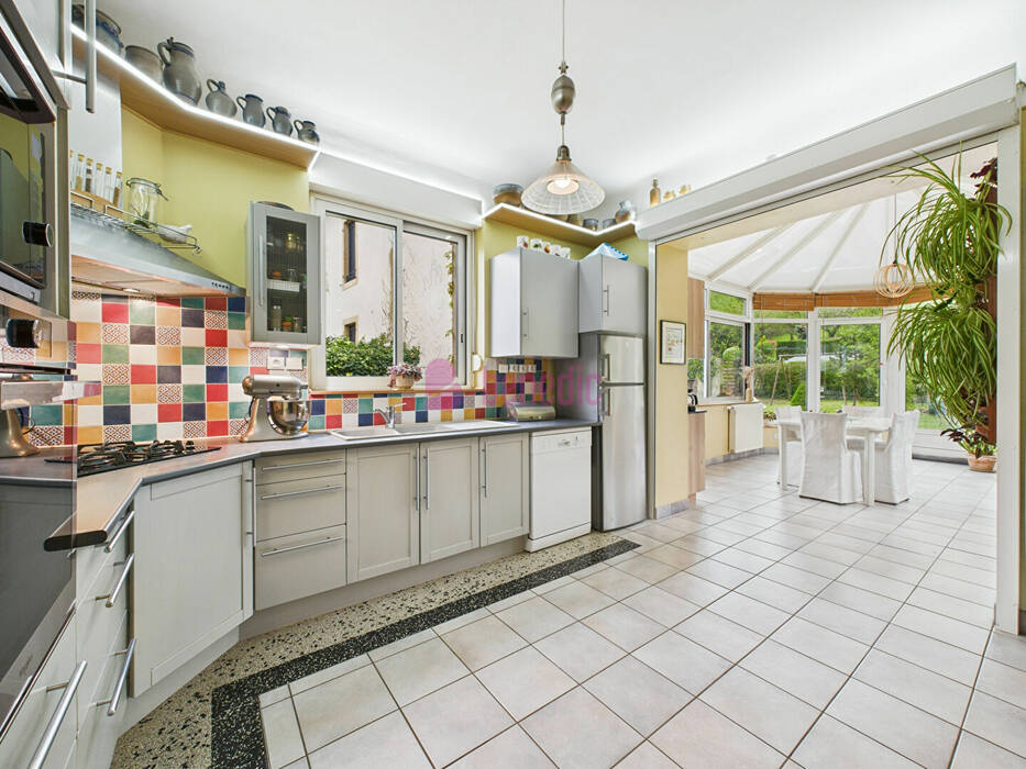 57915499c - Attribut alt par défaut.