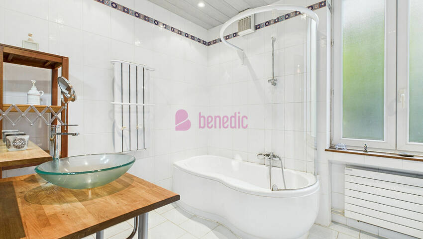 57915499k - Attribut alt par défaut.