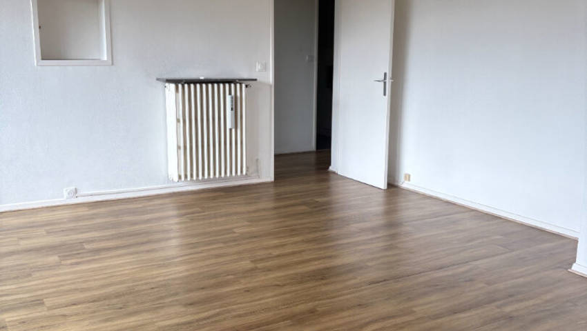 58353967d - Attribut alt par défaut.