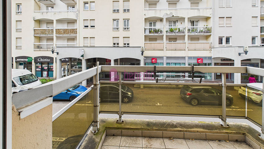 58203334n - Attribut alt par défaut.